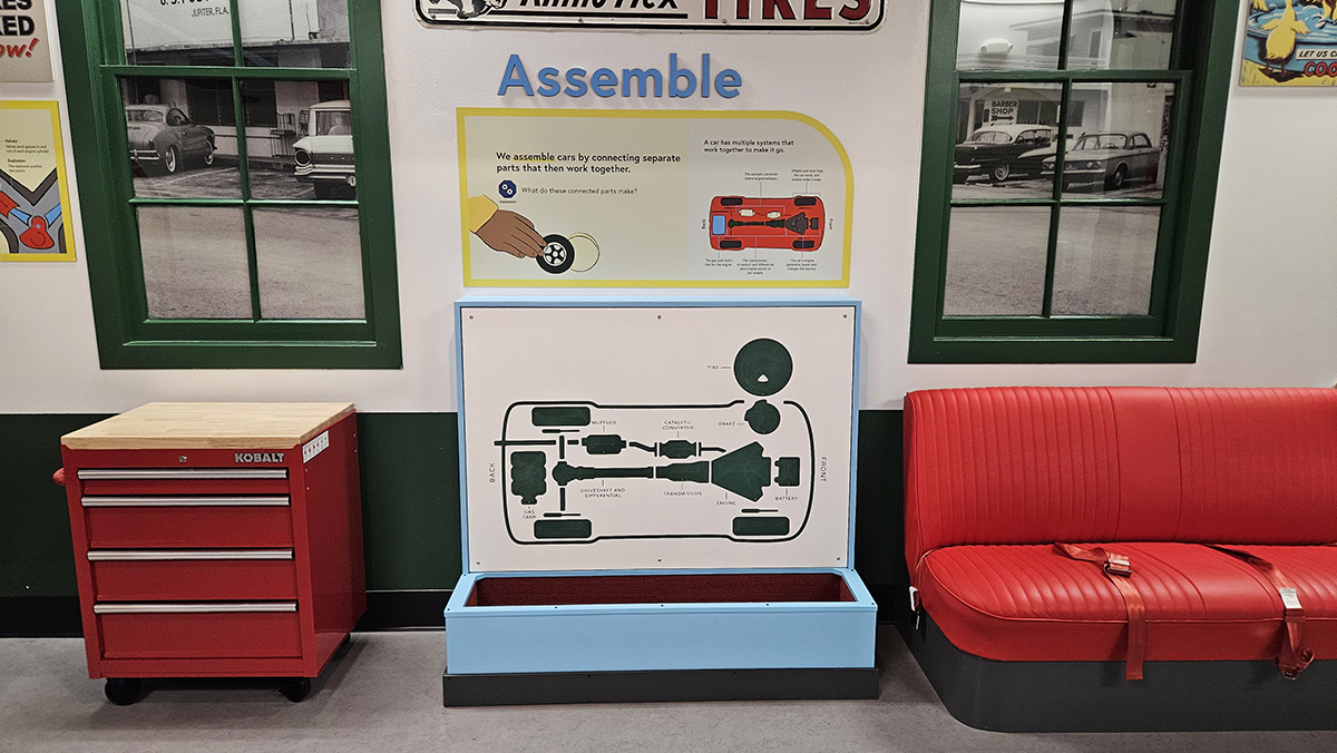 Texaco Service Station - Assemble