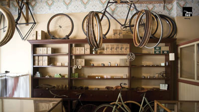 Background Wright Cycle Shop