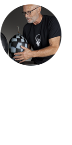 Nick_Mount_artist_circle Nick Mount Headshot